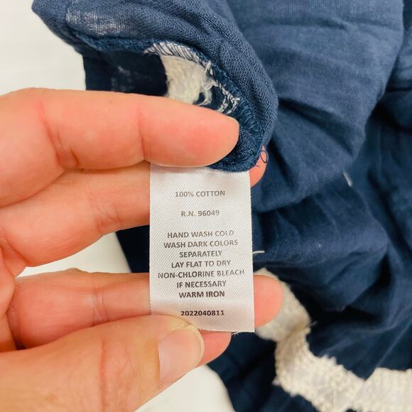 NWT Poppet & Fox Size 4 Embroidered Keyhole Neck Dress - Picture 5 of 5